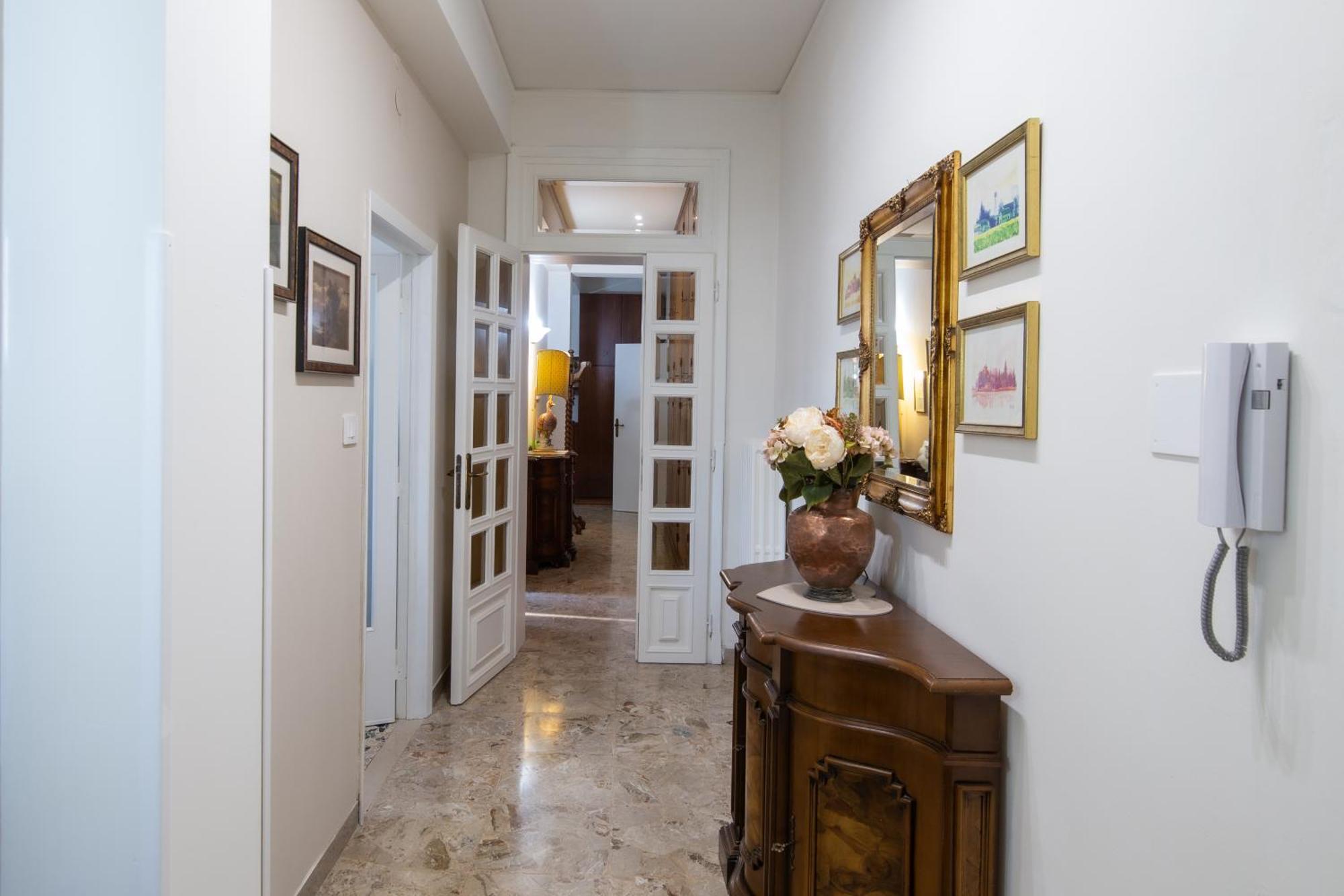Domus Umberto - Guest House Arezzo Bagian luar foto