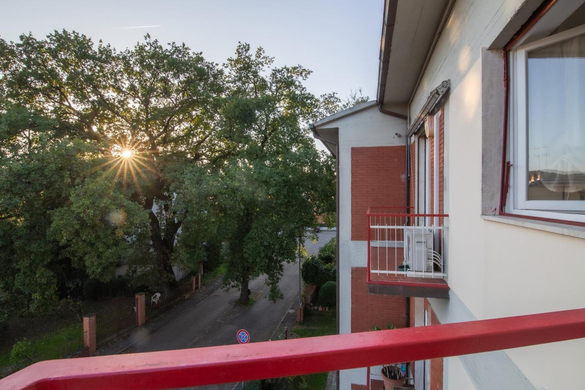 Domus Umberto - Guest House Arezzo Bagian luar foto