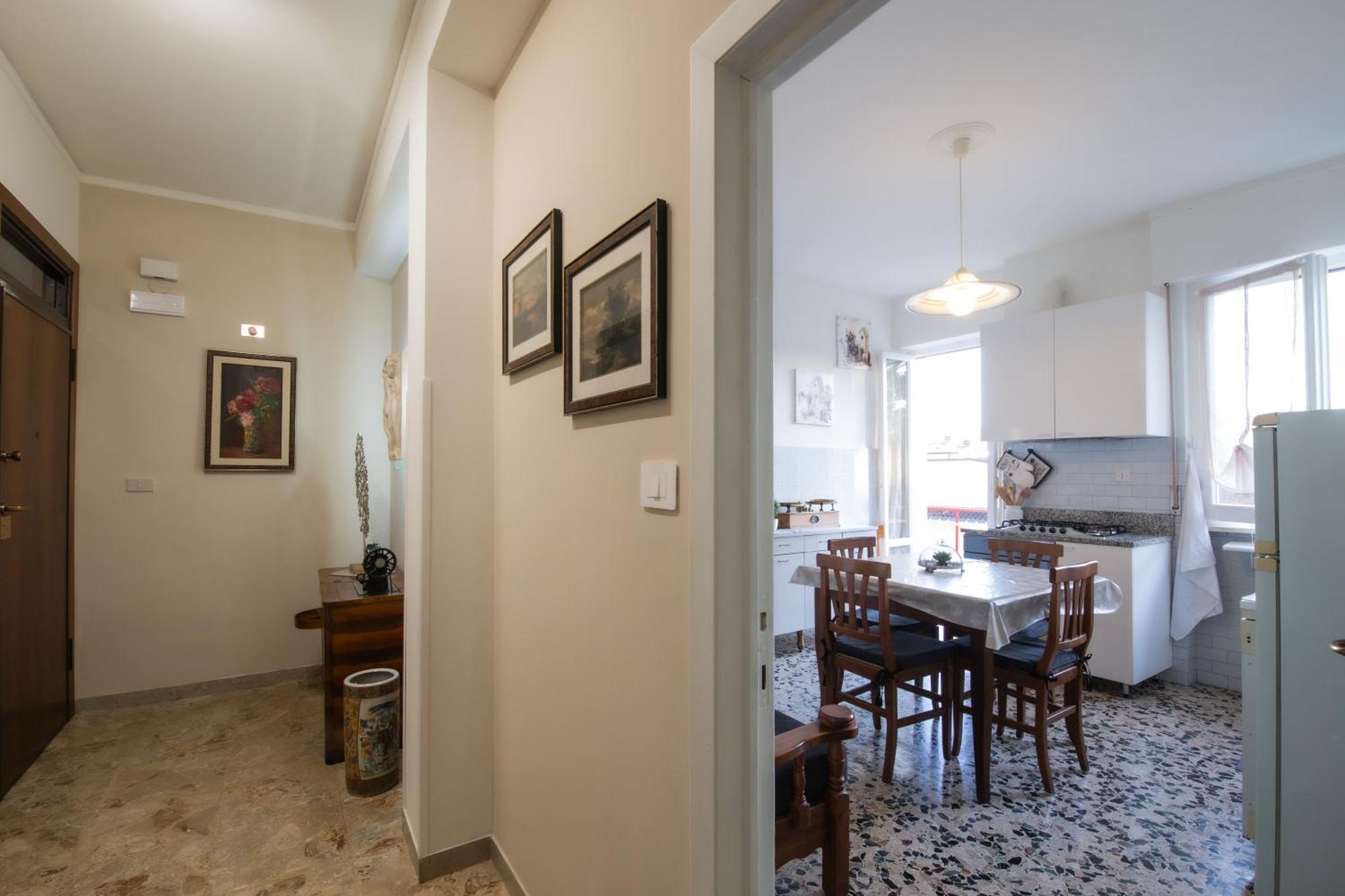 Domus Umberto - Guest House Arezzo Bagian luar foto