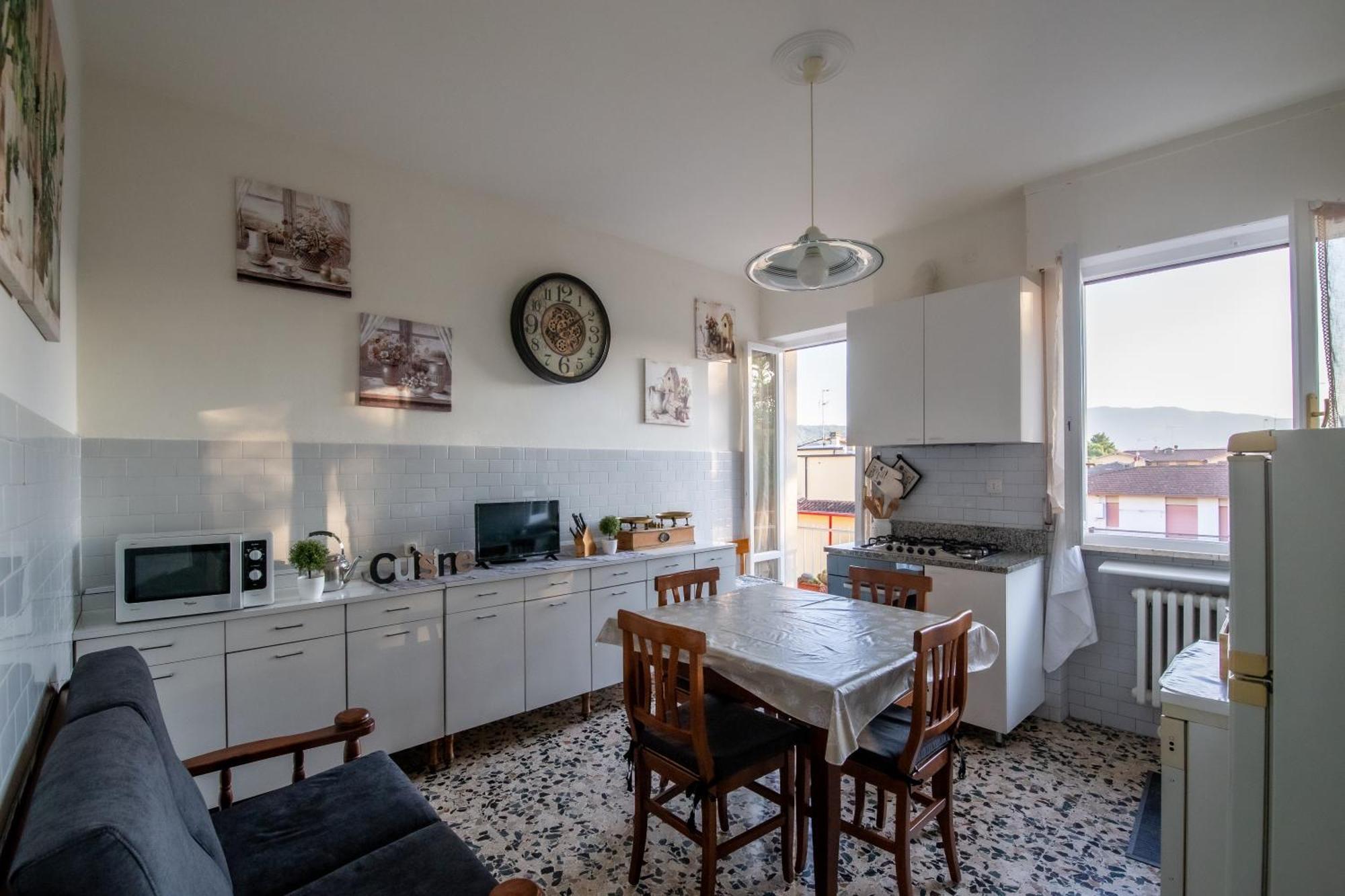 Domus Umberto - Guest House Arezzo Bagian luar foto