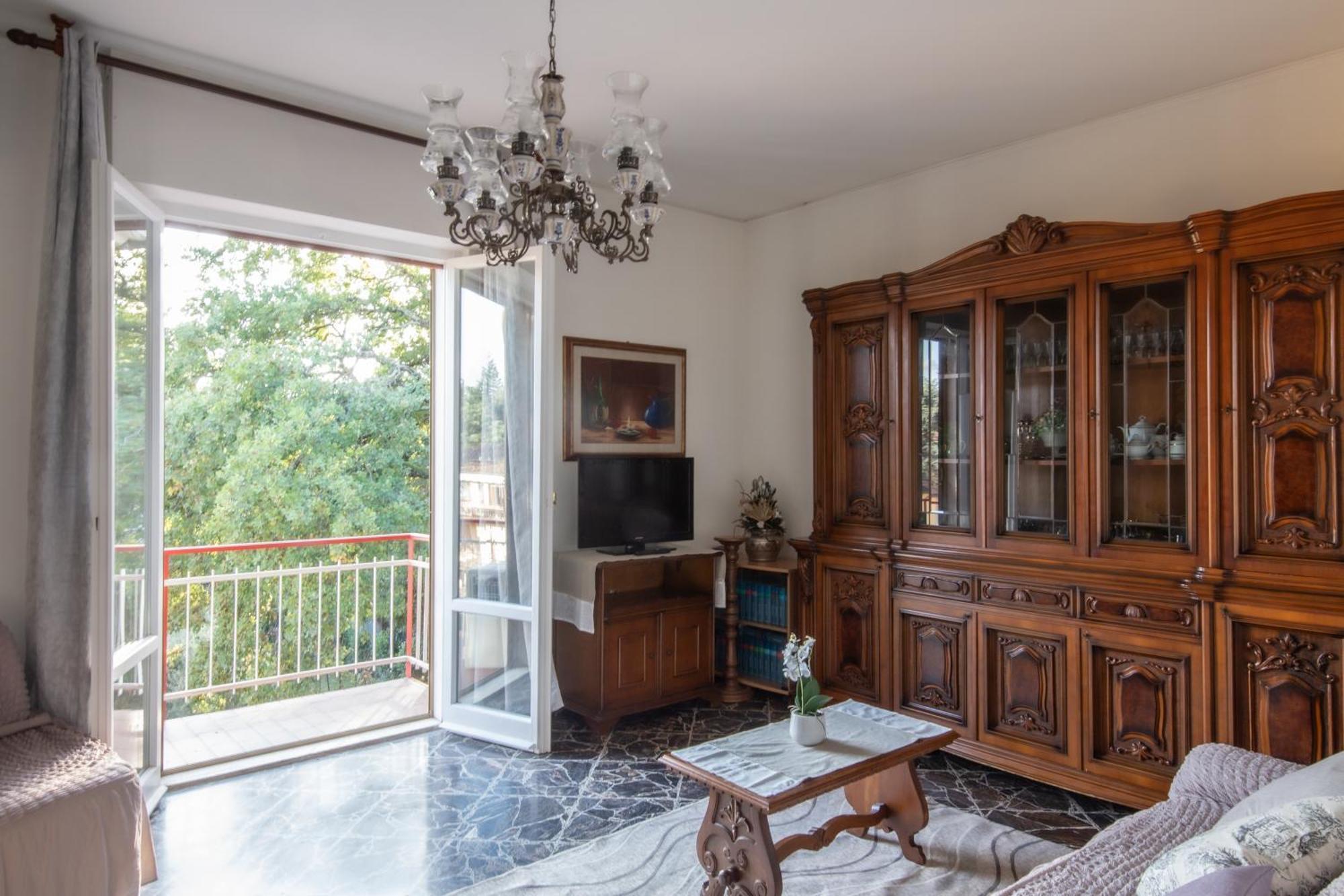 Domus Umberto - Guest House Arezzo Bagian luar foto