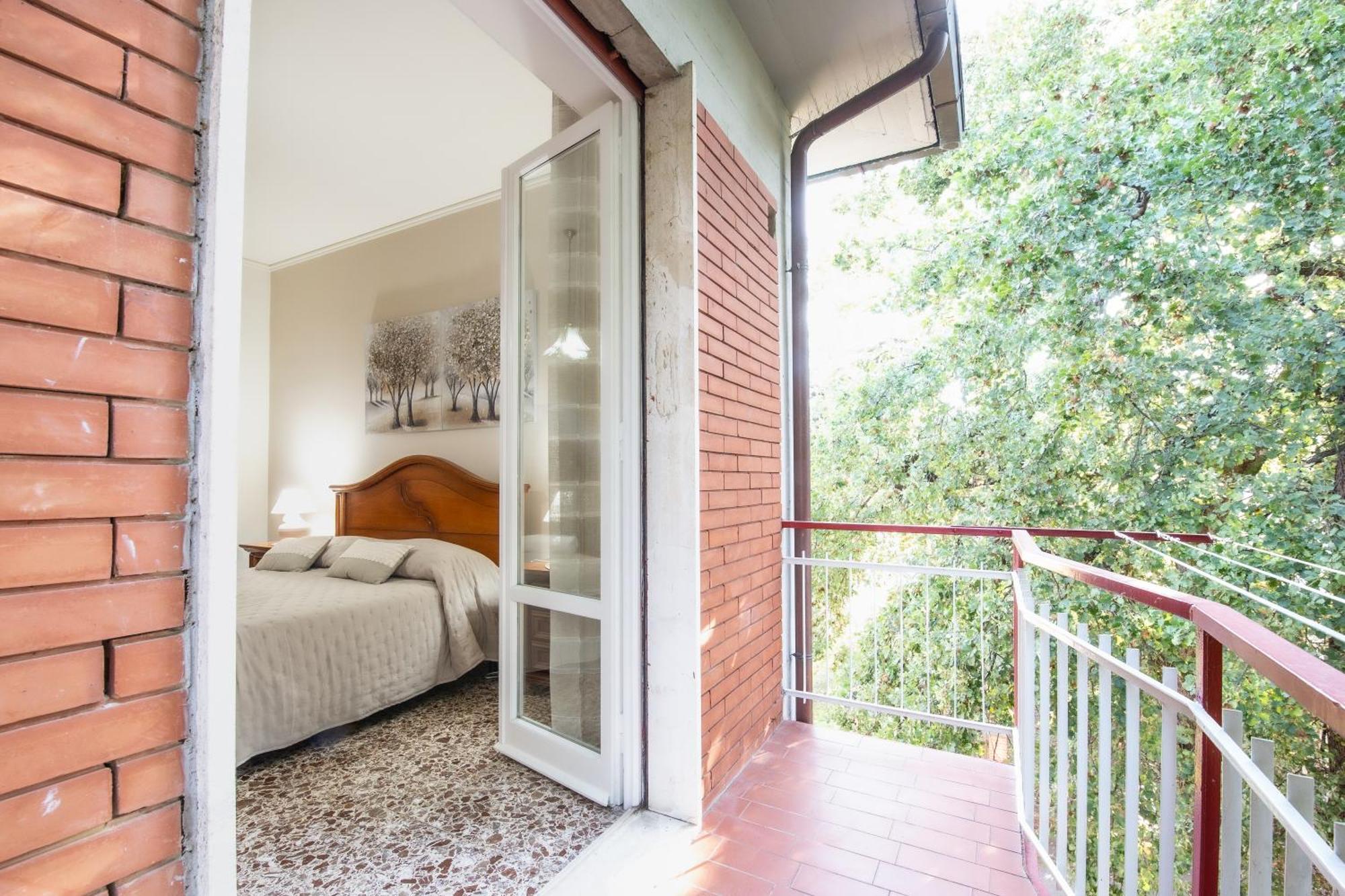 Domus Umberto - Guest House Arezzo Bagian luar foto