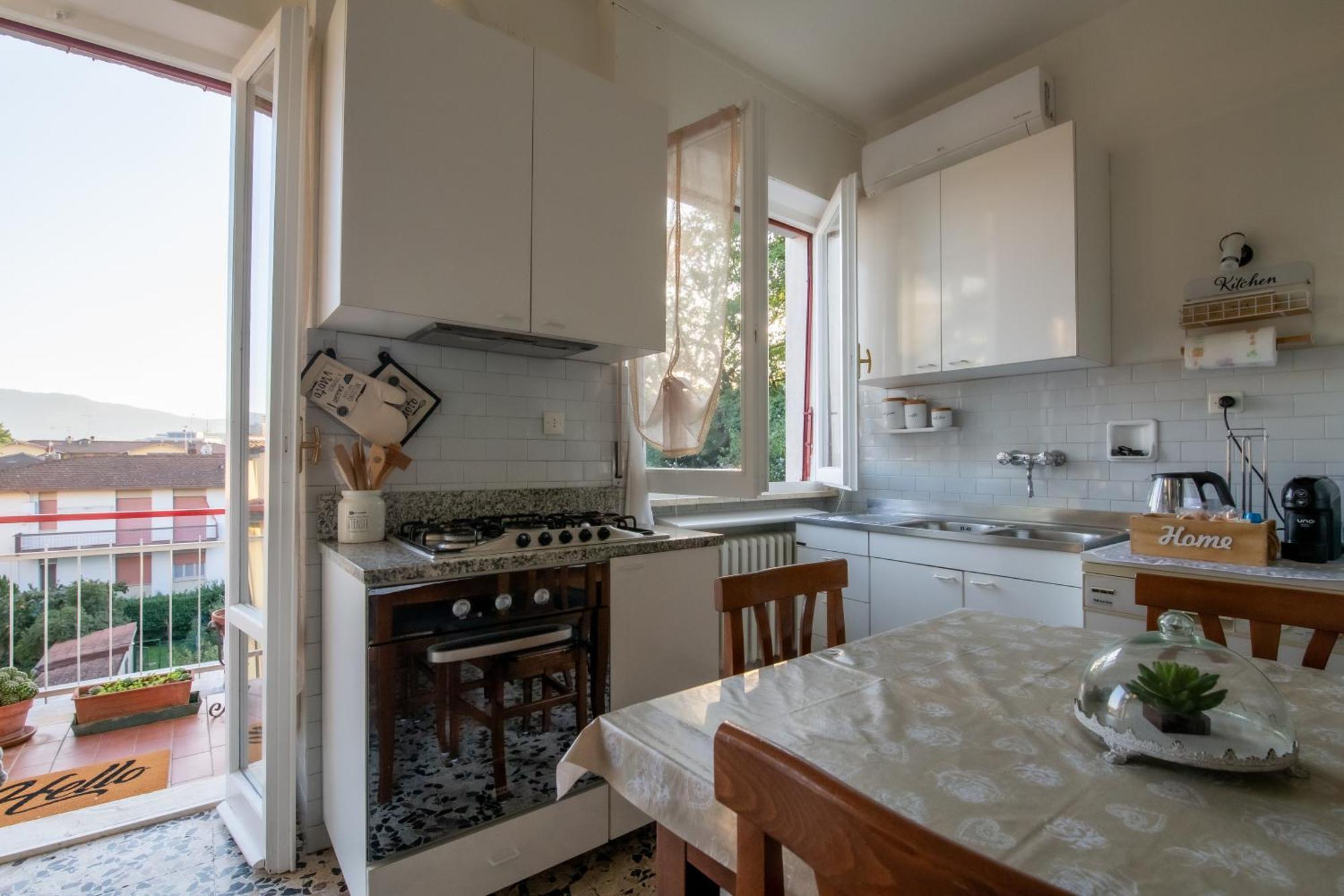Domus Umberto - Guest House Arezzo Bagian luar foto